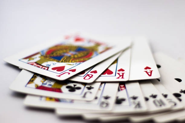 madridtoto app showing live casino blackjack and roulette tables
